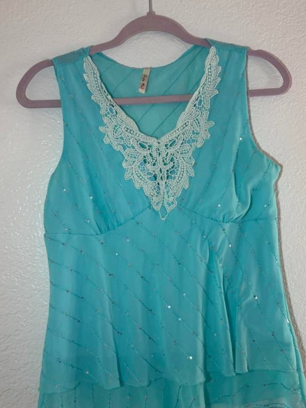 ✨STYLE ME 🩵 aqua & white lace top